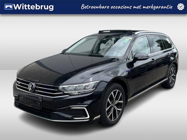 Volkswagen PASSAT Variant 1.4 TSI PHEV GTE Business / AUTOMAAT/ TREKHAAK/ PANO/ ALCANTARA/ 218 PK/ CAMERA/ PARK. SENSOREN/ ERGO COMFORT/ ELEK. ACHTERKLEP/ STOELVERWARM./ ADAPT. CRUISE/ APP CONNECT/ NAVI/ CLIMA/ DAB/ 17" LMV
