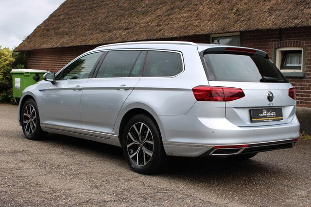 Volkswagen PASSAT Variant 1.4 TSI PHEV GTE SOh 94,4% LEER PANO IQ LIGHT TREKHAAK 51000KM!!!