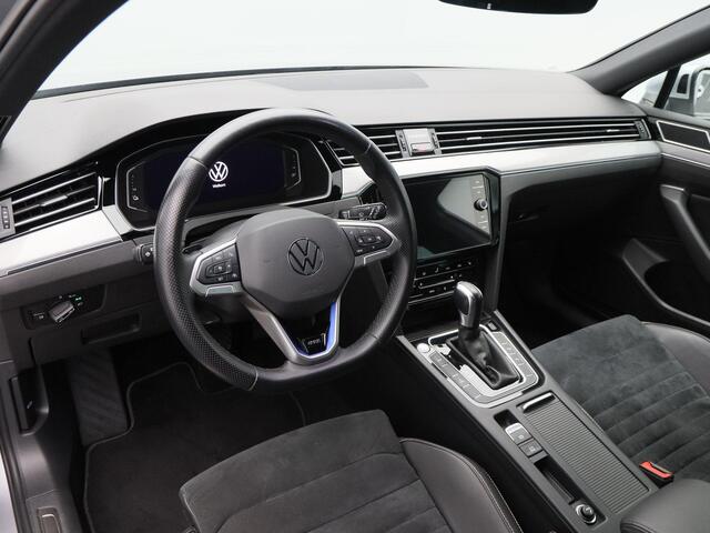 Volkswagen PASSAT Variant 1.4 TSi 218 Pk PHEV GTE Business | Stoelverwarming | Panorama dak | Camera | Adaptive Cruise | Half Leer | CarPlay | Matrix LED | Trekhaak | 17 Inch | 85.568 Km !!