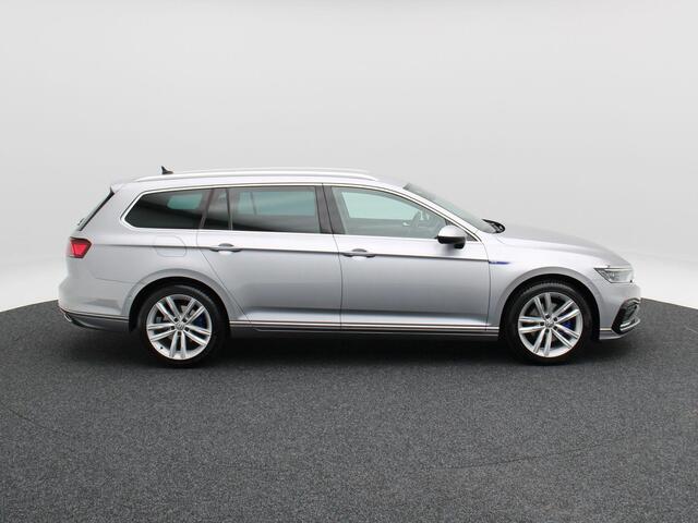 Volkswagen PASSAT Variant 1.4 TSi 218 Pk PHEV GTE Business | Stoelverwarming | Panorama dak | Camera | Adaptive Cruise | Half Leer | CarPlay | Matrix LED | Trekhaak | 17 Inch | 85.568 Km !!