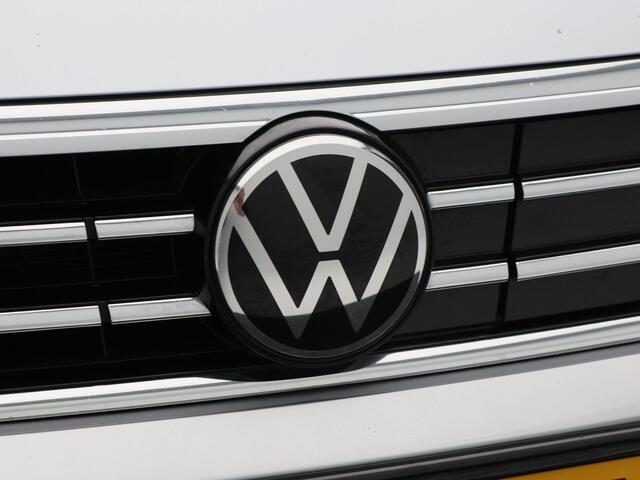 Volkswagen PASSAT Variant 1.4 TSi 218 Pk PHEV GTE Business | Stoelverwarming | Panorama dak | Camera | Adaptive Cruise | Half Leer | CarPlay | Matrix LED | Trekhaak | 17 Inch | 85.568 Km !!