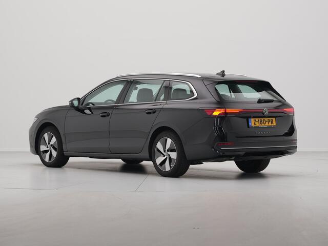 Volkswagen PASSAT Variant 1.5 eTSI 150pk DSG Business Trekhaak | Massage | Camera | Full-LED