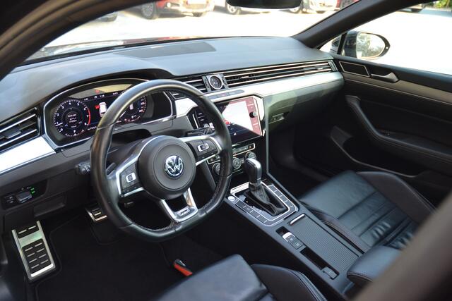 Volkswagen PASSAT Variant 1.4 TSI ACT Highline Business R NL auto | Panoramadak | Leer | Carplay