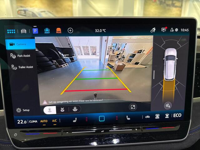 Volkswagen PASSAT Variant 1.5 eTSI 272pk DSG R-Line Edition · Panoramadak · Camera · Inklap. Trekhaak · Harman Kardon Sound · Head-Up Display · Massagefunctie · Garantie t/m 13-03-2030 of 100.000km
