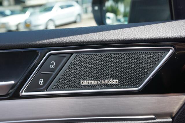 Volkswagen PASSAT Variant 1.5 TSI DSG R-Line Camera | Digital dashboard | Apple Carplay *All in prijs*