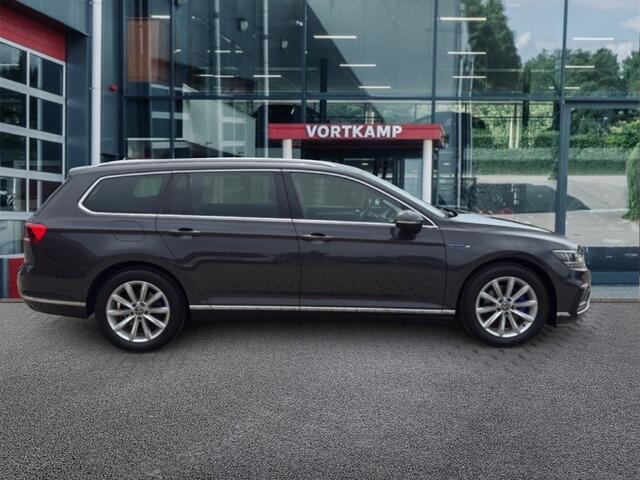 Volkswagen PASSAT 1.4 TSI GTE HALF-LEDER/CAMERA/ELEK-KLEP/ACC/STOELVERW/CARPLAY