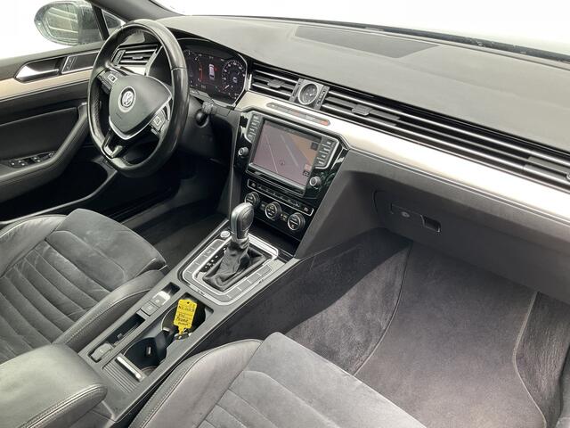 Volkswagen PASSAT Variant 1.6 TDI Highline R-Line Automaat Trekhaak Stoelverw Carplay Orig.NL Voll.Onderhouden!