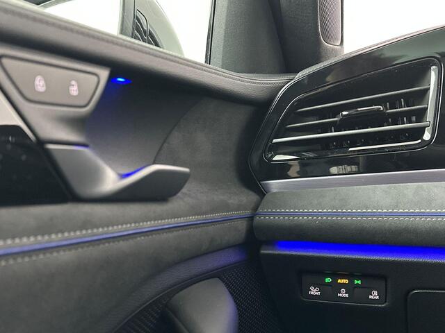 Volkswagen PASSAT R-Line Edition Plug in Hybride 204 pk Black Style Plus Pakket