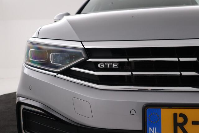 Volkswagen PASSAT Variant 1.4 TSI PHEV GTE Business Nieuw model, Panorama, Apple carplay,