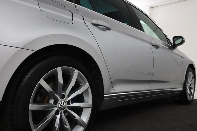 Volkswagen PASSAT Variant 1.4 TSI PHEV GTE Business Nieuw model, Panorama, Apple carplay,