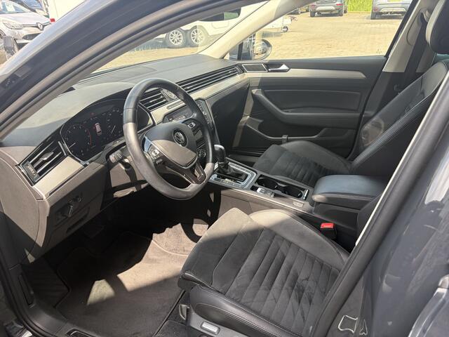 Volkswagen PASSAT Variant 1.4 TSI ACT Highline Automaat / Carplay / ACC / HUD / Virtual Display / Stoelverwarming
