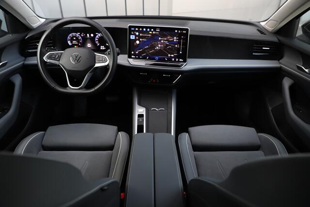 Volkswagen PASSAT Variant 1.5 eTSI Business | 150PK | Massage | Keyless-go | ACC | Stoelen/Stuur Verwarmd | Sfeerverlichting | Camera | Clima | 2024.