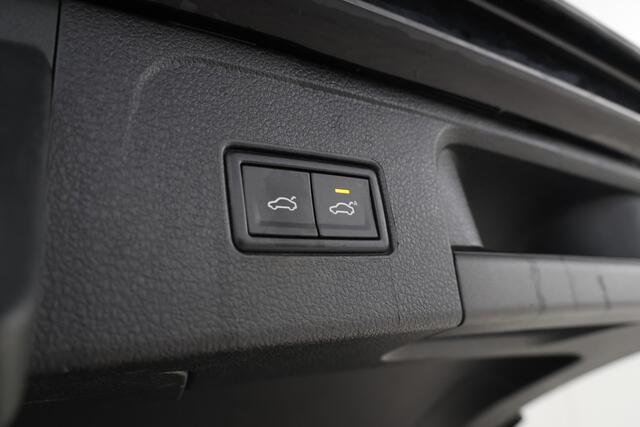 Volkswagen PASSAT Variant 1.8 TSI Highline Automaat, Digital Dash, Volleder