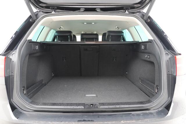 Volkswagen PASSAT Variant 1.8 TSI Highline Automaat, Digital Dash, Volleder