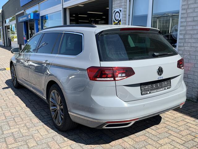 Volkswagen PASSAT Variant 1.4 TSI PHEV GTE / AUTOMAAT/ ADAPTIVE CRUISE/ PARK.SENSOREN V+A/ APP-CONNECT/ STOELVERWARMING/ ERGO COMFORT/ DIGITAL DASH/ KEYLESS/ NAVI/ DAB/ CLIMA/ 18'' LMV