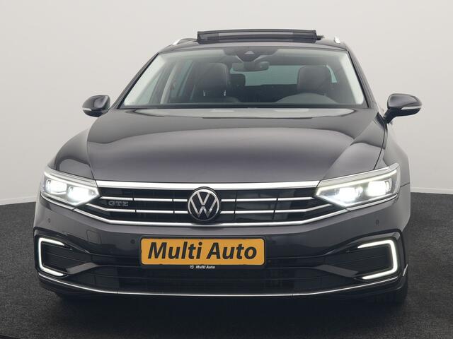 Volkswagen PASSAT 1.4 TSI GTE Business PHEV 218pk Dealer O.H. | Trekhaak Af Fabriek | Panodak | Adaptive Cruise | Camera | IQ Light | Alcantara Sportstoelen Massage & Verwarmd | Stuur Verwarmd | Keyless | Blis | Sfeerverlichting | Apple Carplay | DAB | Plug In Hybrid |