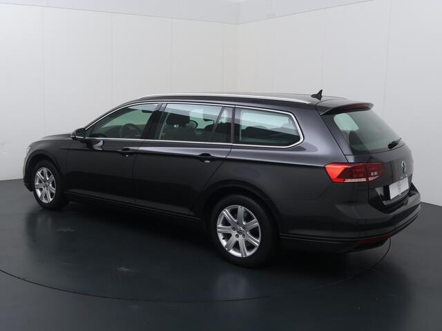Volkswagen PASSAT Variant 1.5 TSI Business | 150 PK | Automaat | Trekhaak | Stoelverwarming | Achteruitrijcamera | Virtual pedal achterklep |