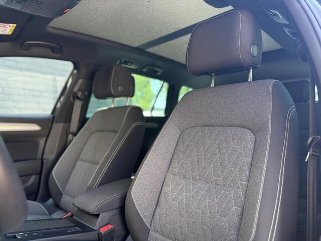 Volkswagen PASSAT Variant 1.4 TSI PHEV GTE Business l Pano l Adaptive Cruise l Trekhaak l Camera l Sfeer