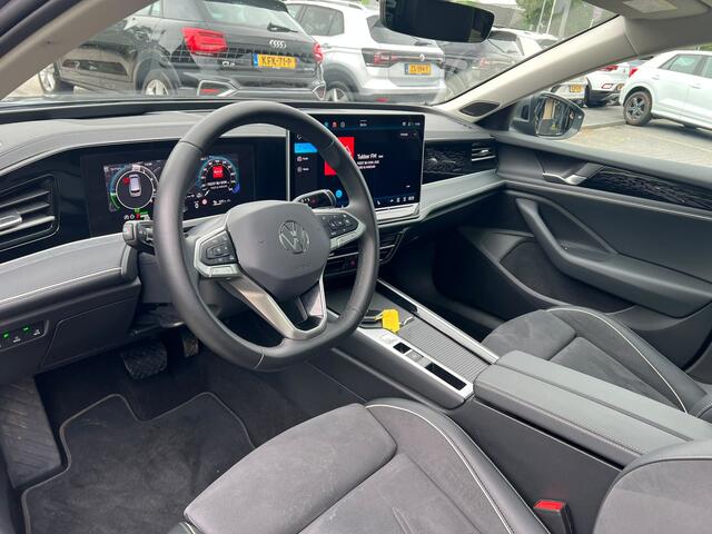 Volkswagen PASSAT Variant 1.5 eHybrid pano, virtual cockpit, 360 camera, navi