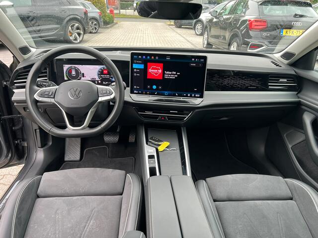 Volkswagen PASSAT Variant 1.5 eHybrid pano, virtual cockpit, 360 camera, navi
