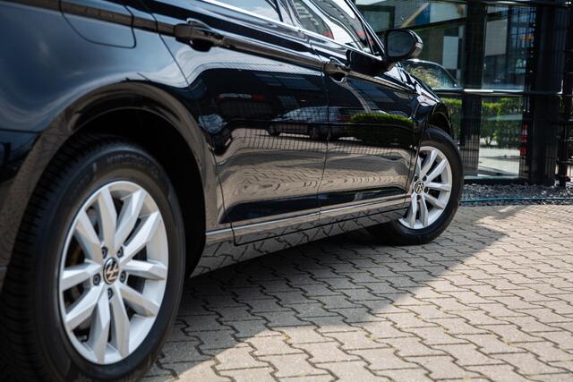 Volkswagen PASSAT Variant 1.5 TSI R-Line Business + , Adap. cruise, Trekhaak, Carplay, Memory,
