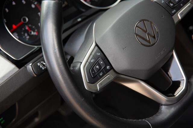 Volkswagen PASSAT Variant 1.5 TSI R-Line Business + , Adap. cruise, Trekhaak, Carplay, Memory,
