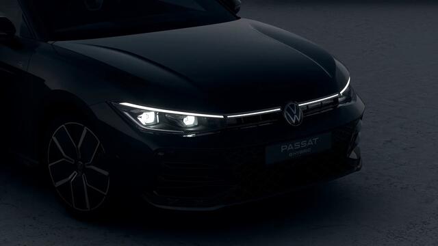 Volkswagen PASSAT Variant 1.5 eHybrid 204 6DSG R-Line Edition | 'App-Connect' draadloze smartphone integratie | Afstandscontrolesysteem (Front Assist) | Automatische afstandsregeling (Adaptive Cruise Control)