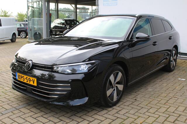 Volkswagen PASSAT Variant 1.5 eHybrid Elegance Business 272 Pk | Incl. 12 maanden Garantie | Stoelmassage | Stoelverwarming/ventilatie | Head-Up Display | Keyless entry/start | 360° Camera | Elektrisch wegklapbare trekhaak | Elektrische kofferbak | Sfeerverlichting | Elekt