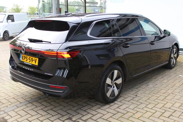 Volkswagen PASSAT Variant 1.5 eHybrid Elegance Business 272 Pk | Incl. 12 maanden Garantie | Stoelmassage | Stoelverwarming/ventilatie | Head-Up Display | Keyless entry/start | 360° Camera | Elektrisch wegklapbare trekhaak | Elektrische kofferbak | Sfeerverlichting | Elekt