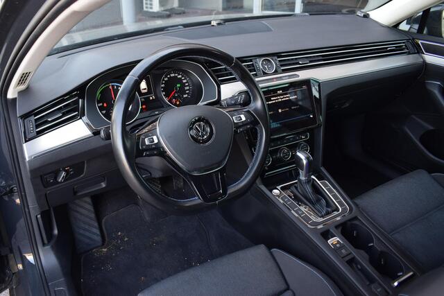 Volkswagen PASSAT Variant 1.4 TSI GTE | Trekhaak | Apple Carplay | Cruise | Stoelverwarming