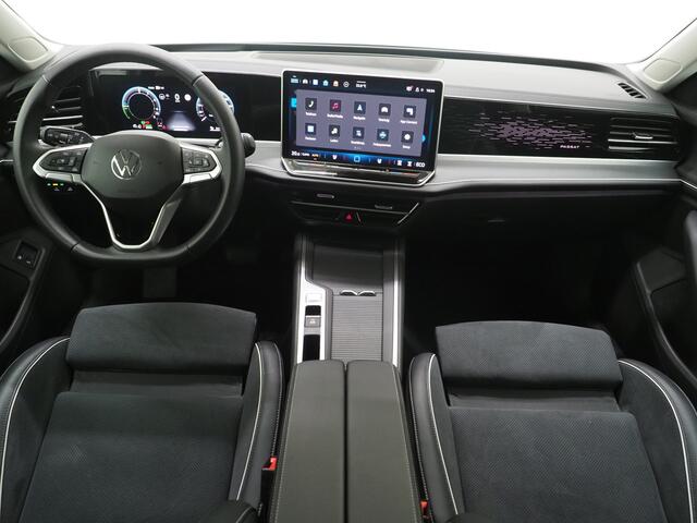 Volkswagen PASSAT Variant 1.5 eHybrid 204PK | Leder/Alcantara | Trekhaak | Stoelventilatie | Massage | HUD | 360 | Memory