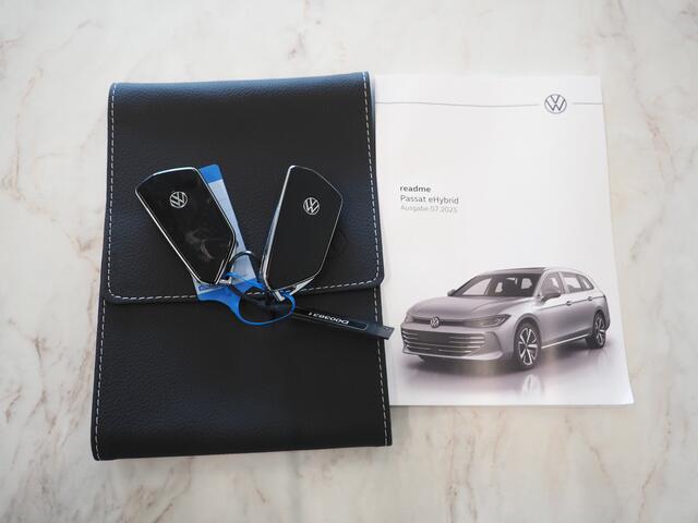 Volkswagen PASSAT Variant 1.5 eHybrid 204PK | Leder/Alcantara | Trekhaak | Stoelventilatie | Massage | HUD | 360 | Memory