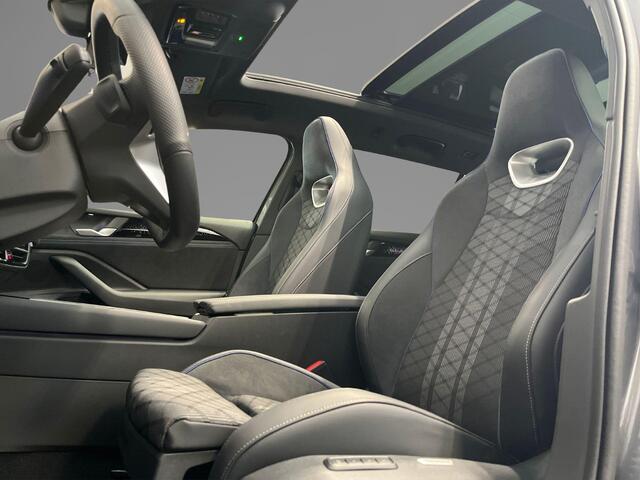 Volkswagen PASSAT Variant 1.5 272pk DSG eHybrid R-Line Edition · Panoramadak · 360 Camera · Wegklapbare Trekhaak · Elek. Voorstoel · Massage· 18'' Inch · Garantie t/m 23-09-2030 of 100.000km