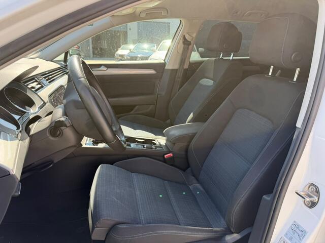 Volkswagen PASSAT Variant 1.4 TSI PHEV GTE Business | Stoelverwarming | Keyless | Navigatie | Apple Carplay | Camera | Trekhaak | Parkeersensoren | Climate Control | Cruise Control | Pretoria |