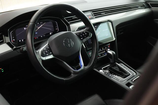 Volkswagen PASSAT Variant 1.4 TSI 218pk PHEV GTE Business Leder Trekhaak Camera Memory Panoramadak Stoelverwarming Navigatie