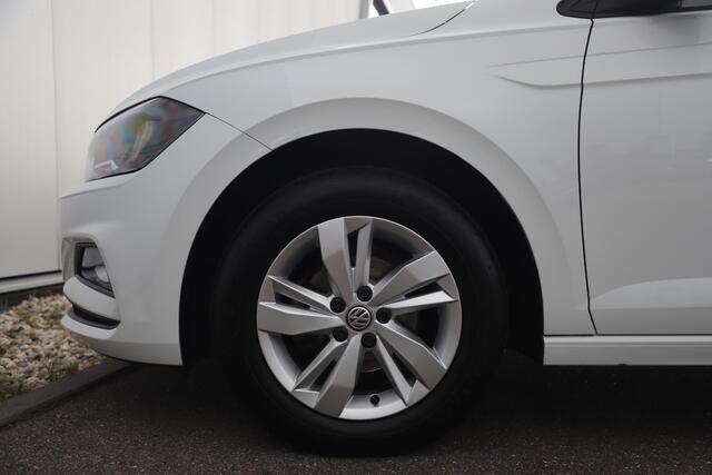 Volkswagen POLO 1.0 TSI Comfortline 95PK NAP 15 inch LMV Navigatie Carplay Android Adaptive Cruise Airco LED