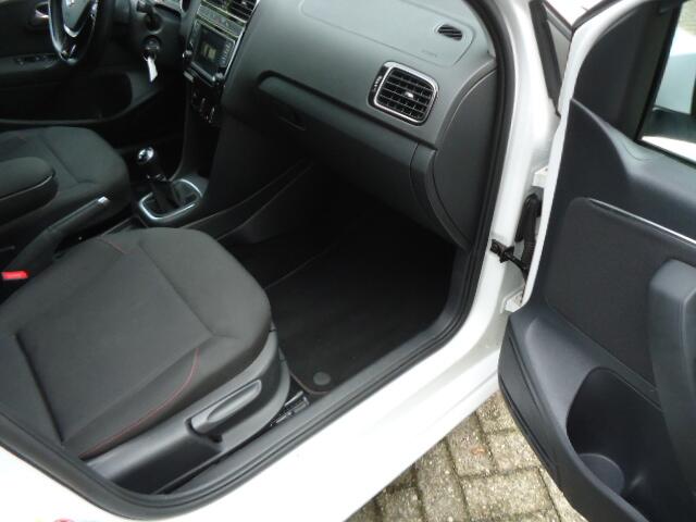 Volkswagen POLO 1.2 TSI Comfortline Business R
