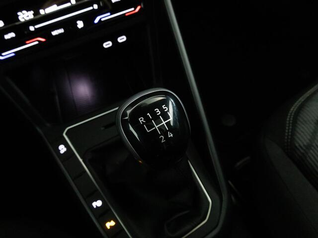 Volkswagen POLO R-Line-Edition 1.0 TSI 95 pk | Panoramadak | Achteruitrijcamera | Stoelverwarming | 17" Bergamo |
