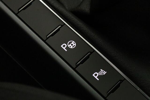 Volkswagen POLO R-Line Edition 1.0 TSI 95 pk | IQ Light | Camera | Stoelverwarming | 17 inch
