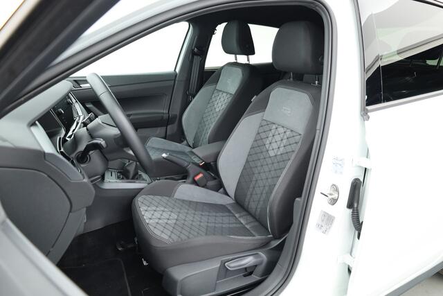 Volkswagen POLO 1.0 TSI R-Line | Navi | IQ. Light | Travel Assist | Stoelverw. | All Season | CarPlay |