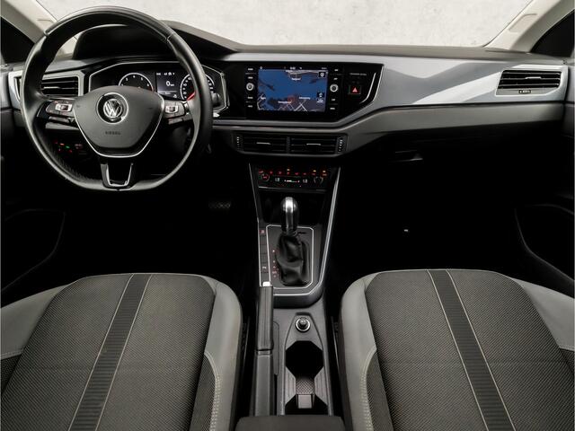 Volkswagen POLO 1.0 TSI Sportline Automaat (APPLE CARPLAY, GROOT NAVI, CLIMATE, CAMERA, SPORTSTOELEN, ADAPTIVE CRUISE, LM VELGEN, DAB+, NIEUWSTAAT)