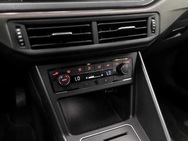 Volkswagen POLO 1.0 TSI Sportline Automaat (APPLE CARPLAY, GROOT NAVI, CLIMATE, CAMERA, SPORTSTOELEN, ADAPTIVE CRUISE, LM VELGEN, DAB+, NIEUWSTAAT)