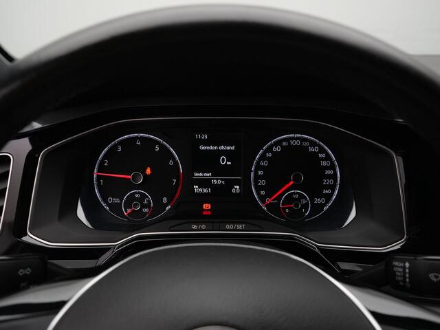Volkswagen POLO Beats 1.0 TSI 116 pk | Parkeersensoren | Beats Audio | Stoelverwarming | | Cruise Control | Climatronic | 16 inch