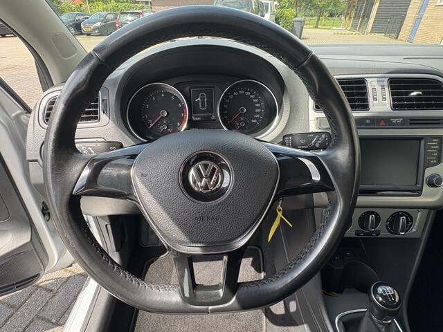 Volkswagen POLO 1.0 BlueMotion - Navigatie- Cruise - Carplay - LM