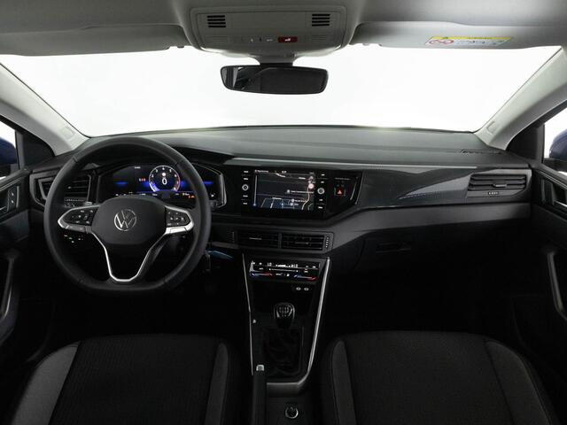 Volkswagen POLO Life Edition 1.0 TSI 95 pk | Achteruitrijcamera | App Connect | Navigatie | Climatronic |