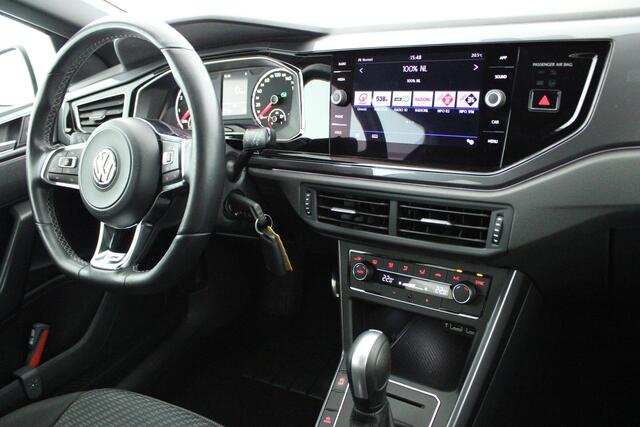 Volkswagen POLO 1.0 TSI 116pk DSG 2x R-Line Led Climate Control Panoramadak Parkeersensoren Navigatie
