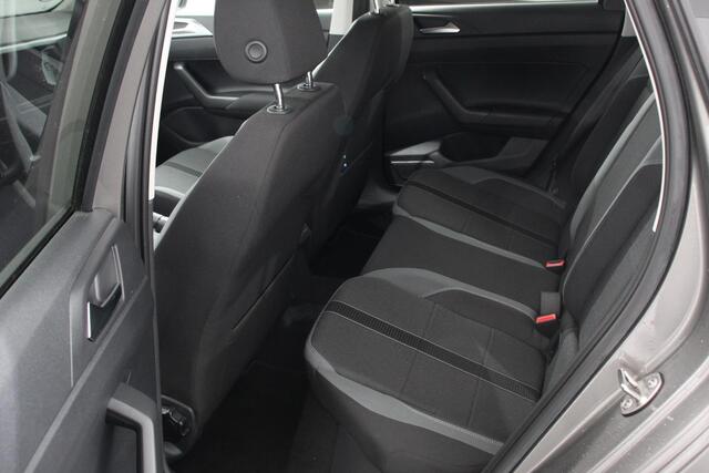 Volkswagen POLO 1.0 TSI 110pk DSG Highline | Navigatie | Apple Carplay/Android Auto Parkeersensoren Adaptive Cruise Control Stoelverwarming