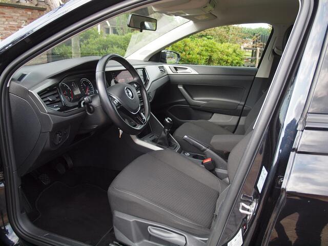 Volkswagen POLO 1.0 MPI Comfortline Business | Apple Carplay | Cruise Control |