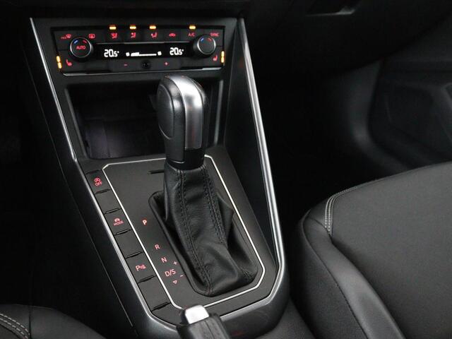 Volkswagen POLO 1.0 TSI R-Line | Stoelverwarming | Camera | Carplay | Climate control | Adaptive cruise | Full LED | Navigatie | Virtual Cockpit