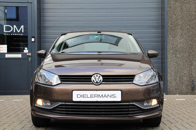 Volkswagen POLO 1.2 TSI 90pk Highline | Multifunctioneel stuurwiel ACC | Groot infotainment scherm | Stoelverwarming | Cruise control | Trekhaak | Parkeersensoren | Vol!